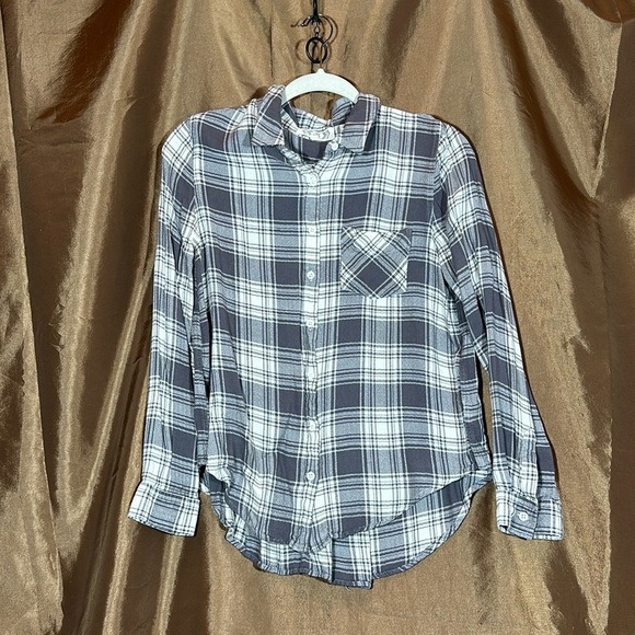 Tops - Pink Rose Plaid long sleeve grey and white